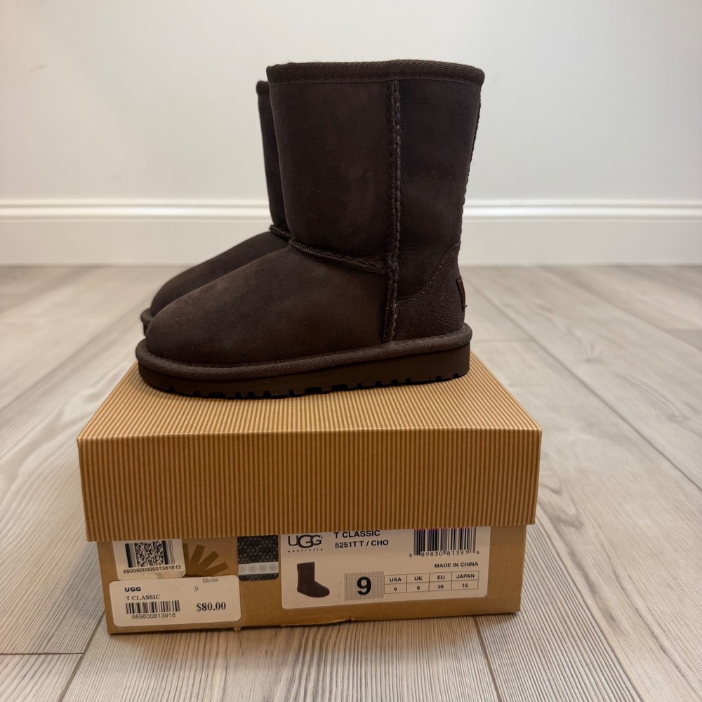 NEW UGG Australia T Classic Toddler Boots Chocolate Brown 5251TT/CHO Size 9